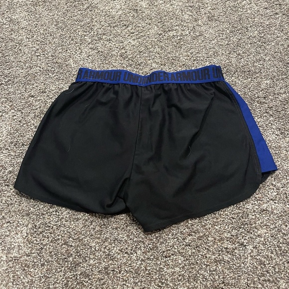 UA shorts size medium - Picture 2 of 4